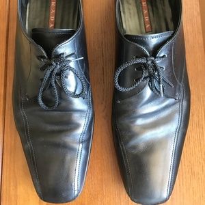 Prada Leather Oxford Lace up Dress Shoes